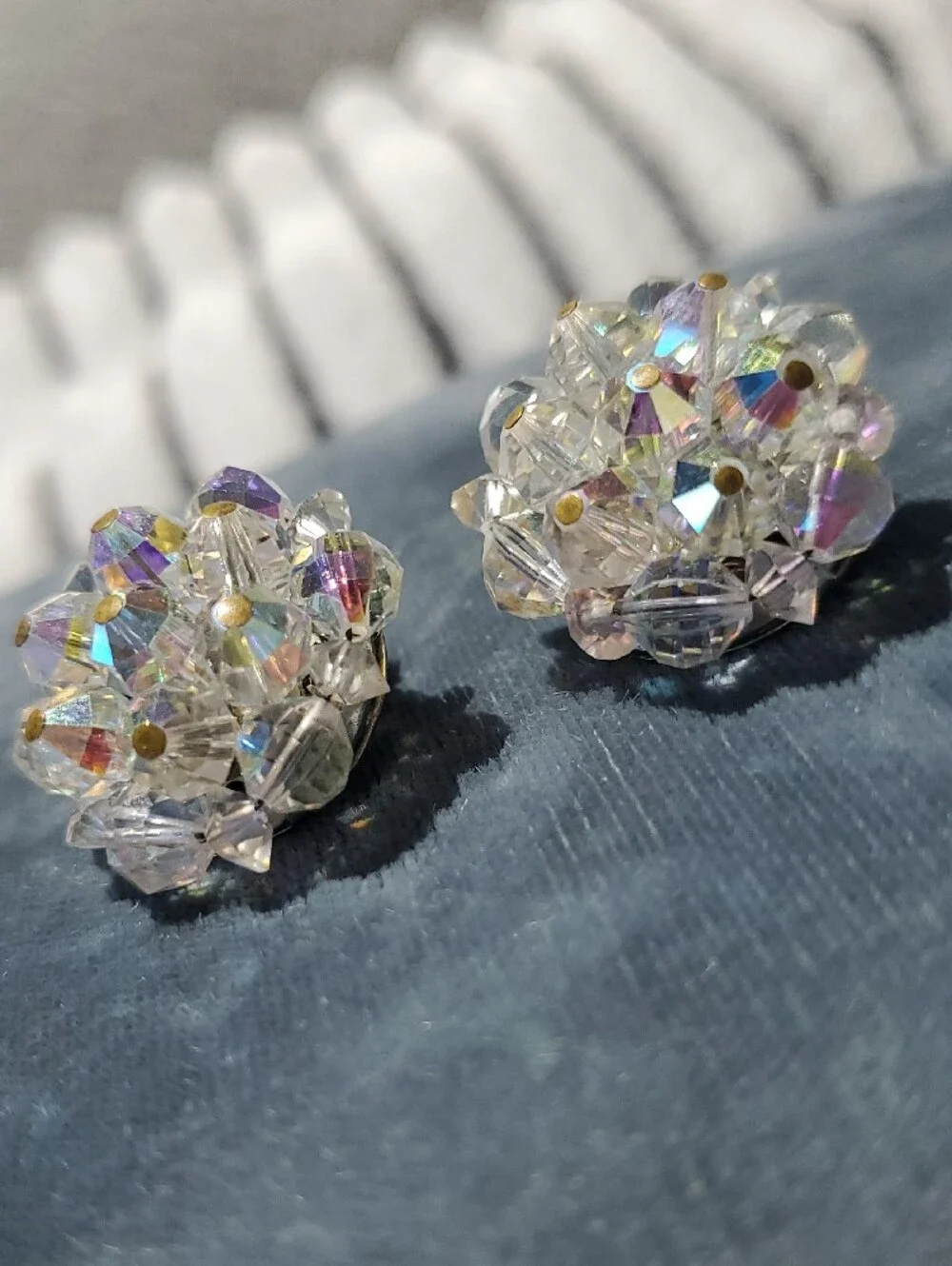 Vintage Iridescent Crystal Cluster Stud Earrings - Clear Aurora Rainbow Clip On